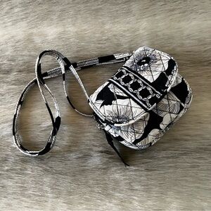 VERA BRADLEY Camilla 2012 Little Hip Bag  Belt Convertable Black White Floral